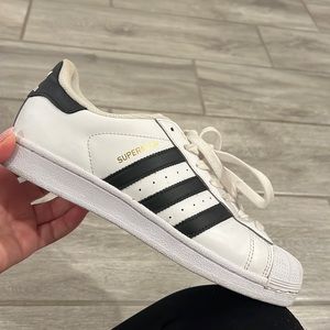 Adidas Superstar Sneakers